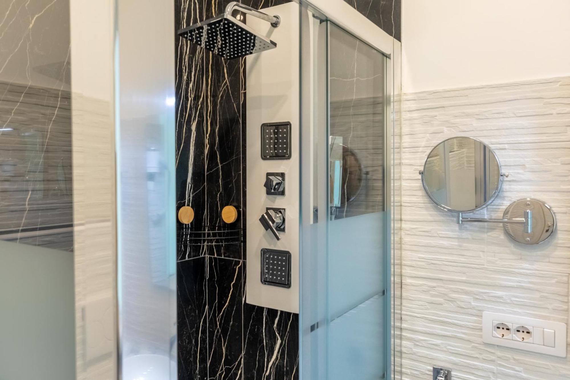 Gregorio VII Luxury Home Apartment โรม ภายนอก รูปภาพ